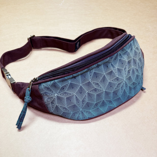 Penrose Lines Gradient - Fanny Pack - Brown