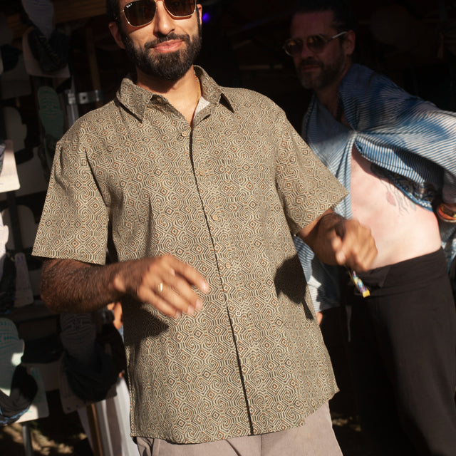 SHIPIBO CONIBO Half Sleeve Button Up Shirt