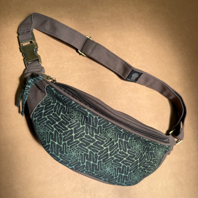 Snaxagons Gradient Fanny Pack - Moka