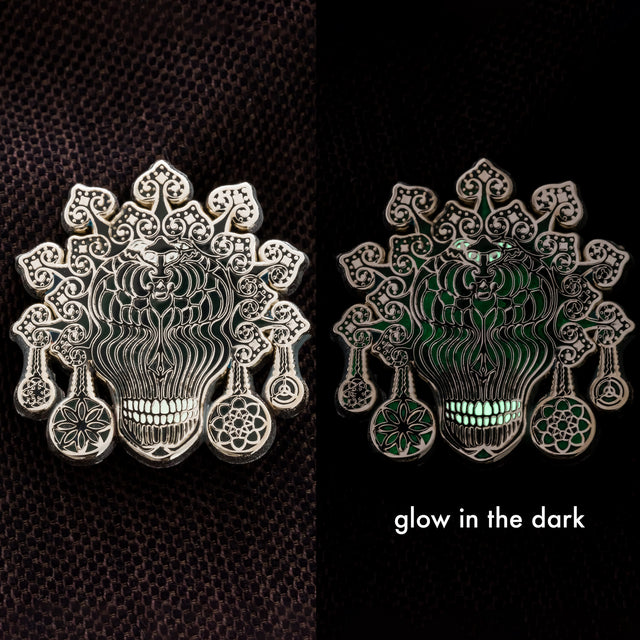 Gulgalta Black Lapel Pin - symbolika