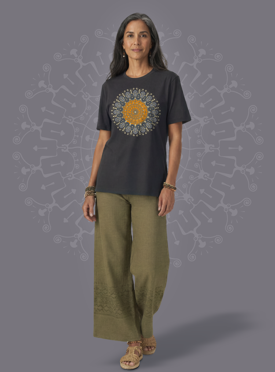 Shrooms Hora — Dark Grey — woman full