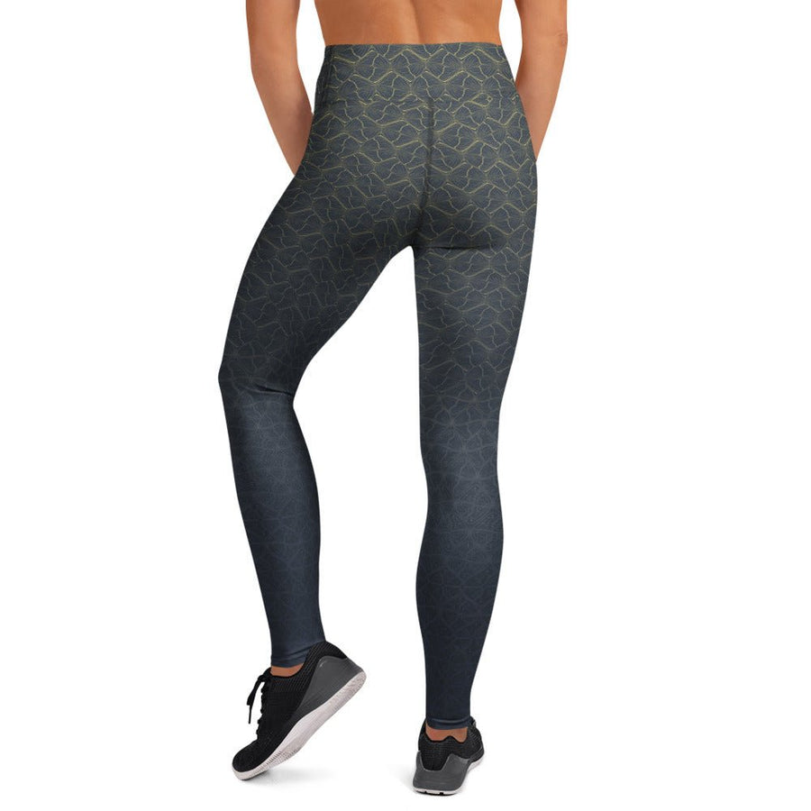 Shipibo Butterfly Amber Grey - Warm Gradient Yoga Leggings - symbolika