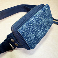 Molekula Gradient Waist Bag - Black