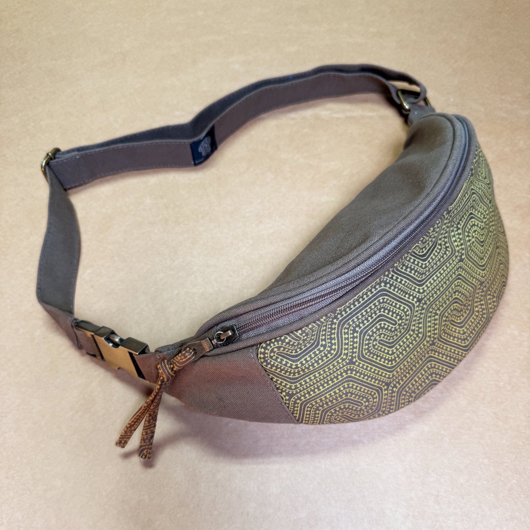 Morcels Gradient Fanny Pack — Mushroom Dotwork Art Fanny Pack - Back View by Symbolika