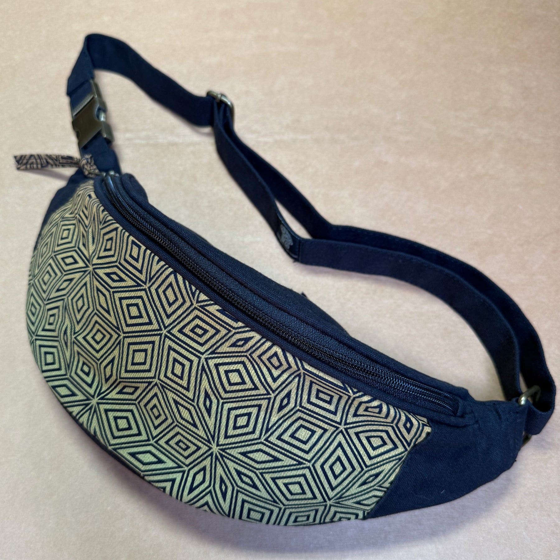 Penrose Cubes Gradient Fanny Pack — Mathematical Tiling Art Fanny Pack - Detail Close-Up by Symbolika