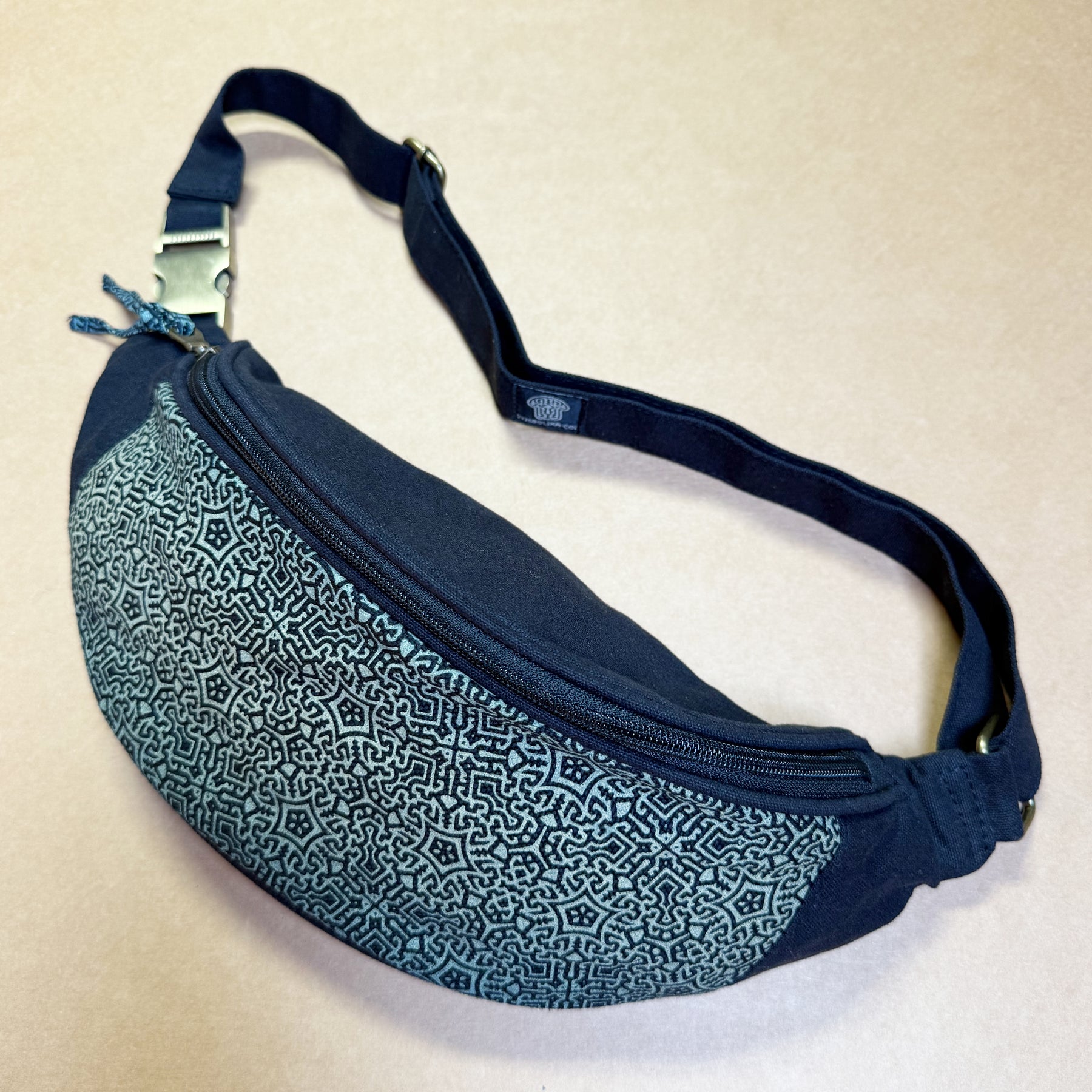 Shroomy Fanny Pack Black — Psilocybin Mushroom Art Fanny Pack - Detail Close-Up by Symbolika