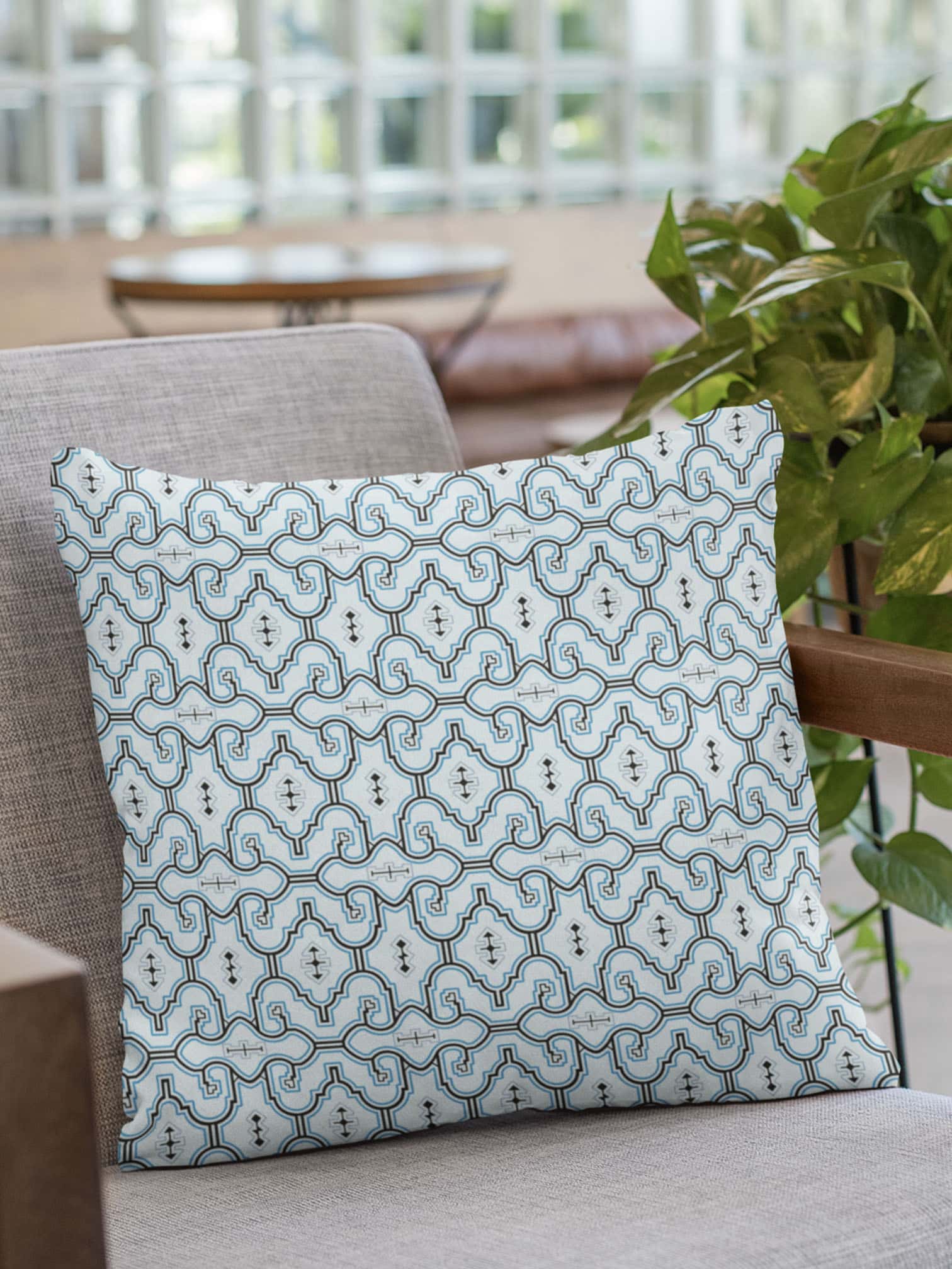 Shipibo Classic - Square Pillow (L) - symbolika