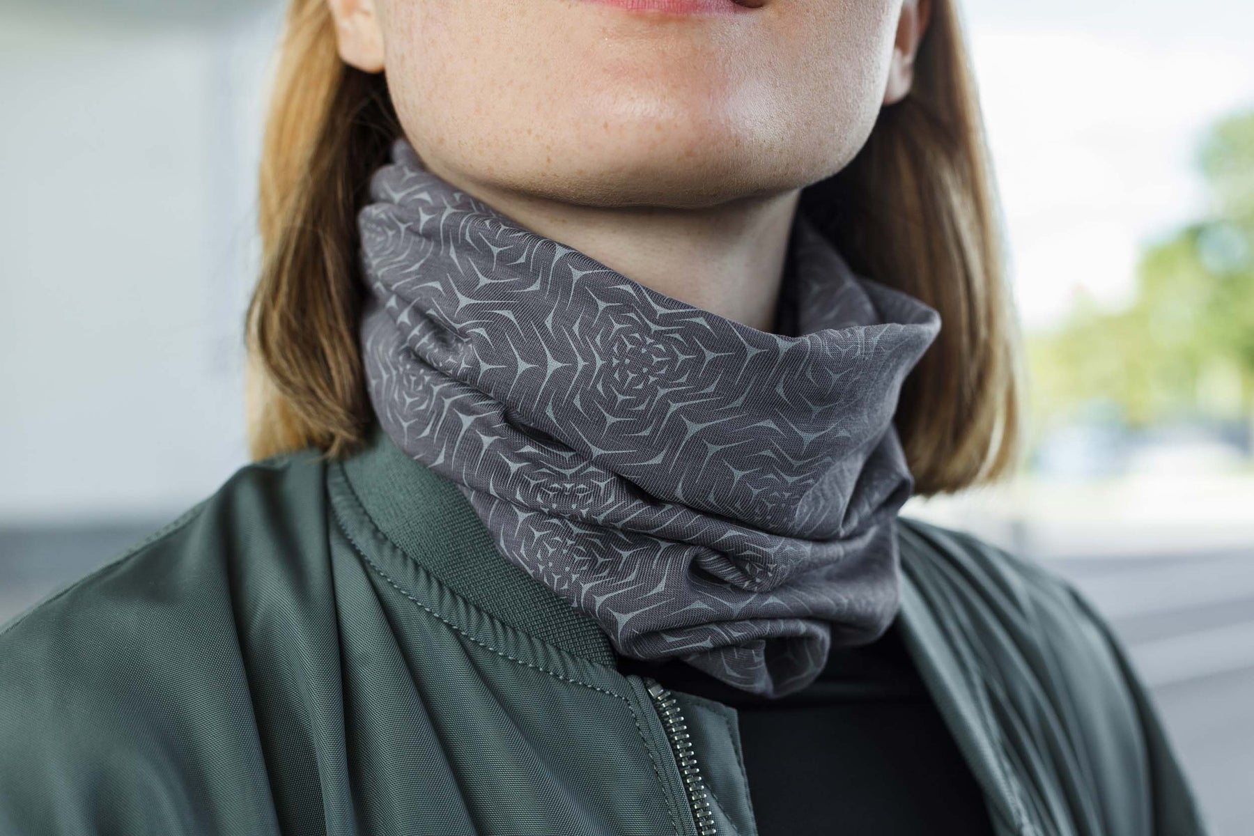 Molekula Mono Neck Gaiter - Grey - symbolika
