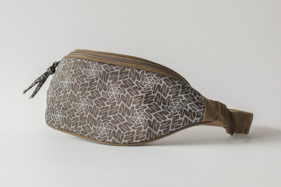 Snaxagon Mono Fanny Pack - Brown