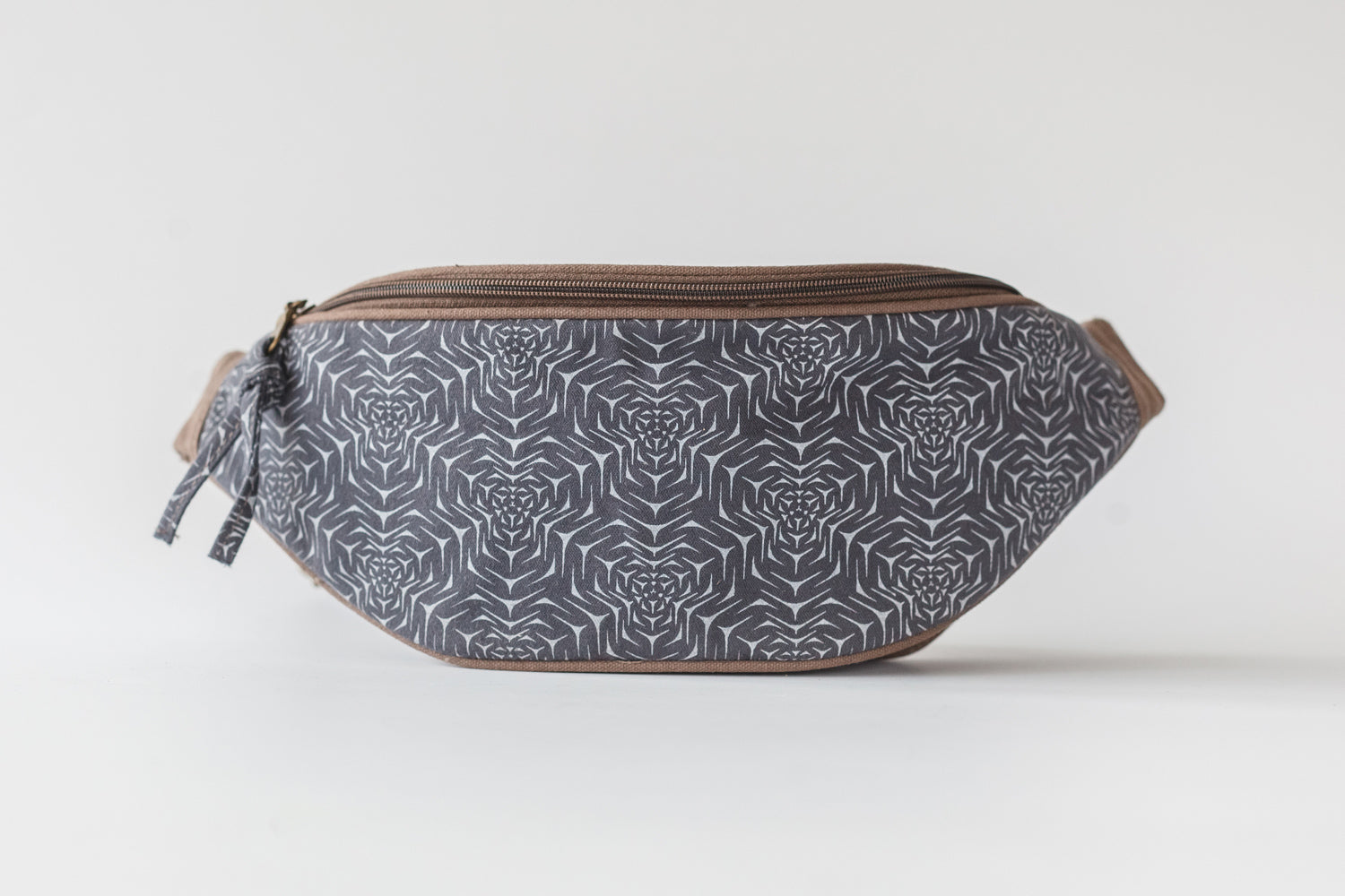 Molekula Mono Fanny Pack - Grey Molecular Structure Art