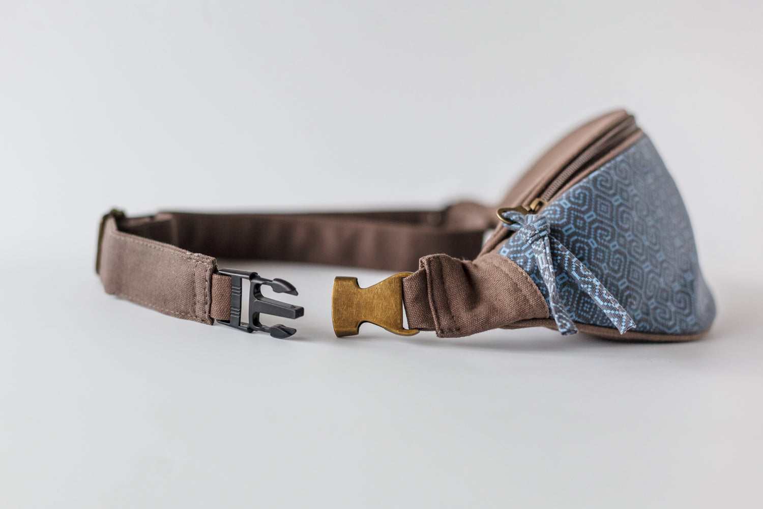Shipibo-Conibo Lava Grey Fanny Pack - Grey