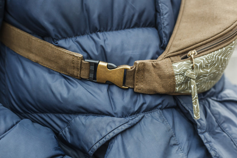 Molekula Mono Gürteltasche – Khaki