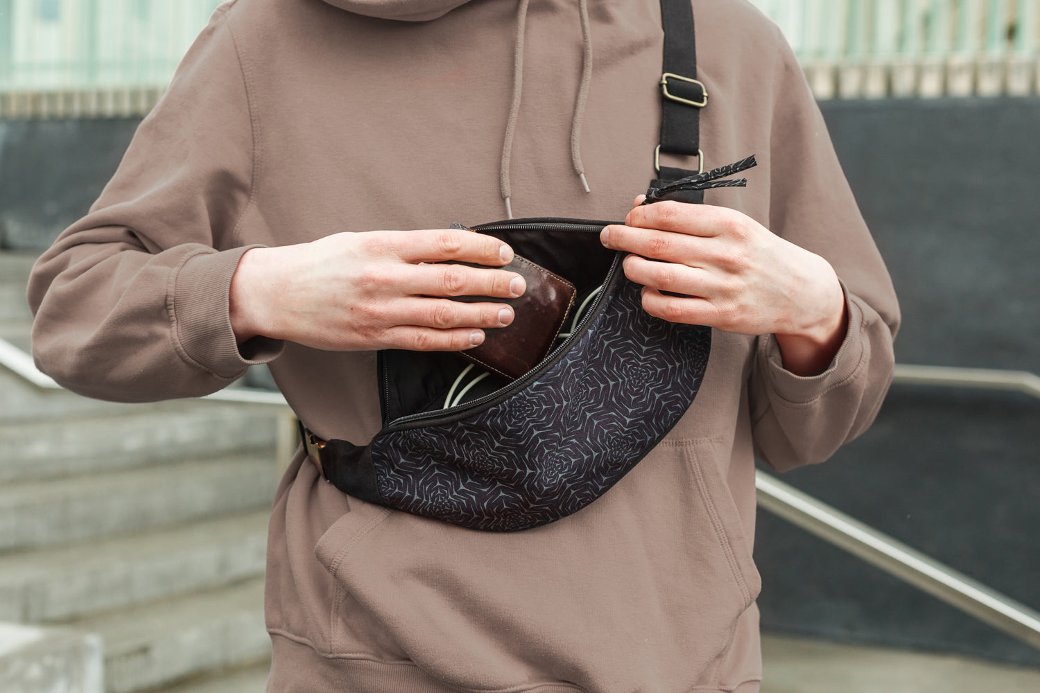 Molekula Mono Fanny Pack - Navy Blue Geometric Print