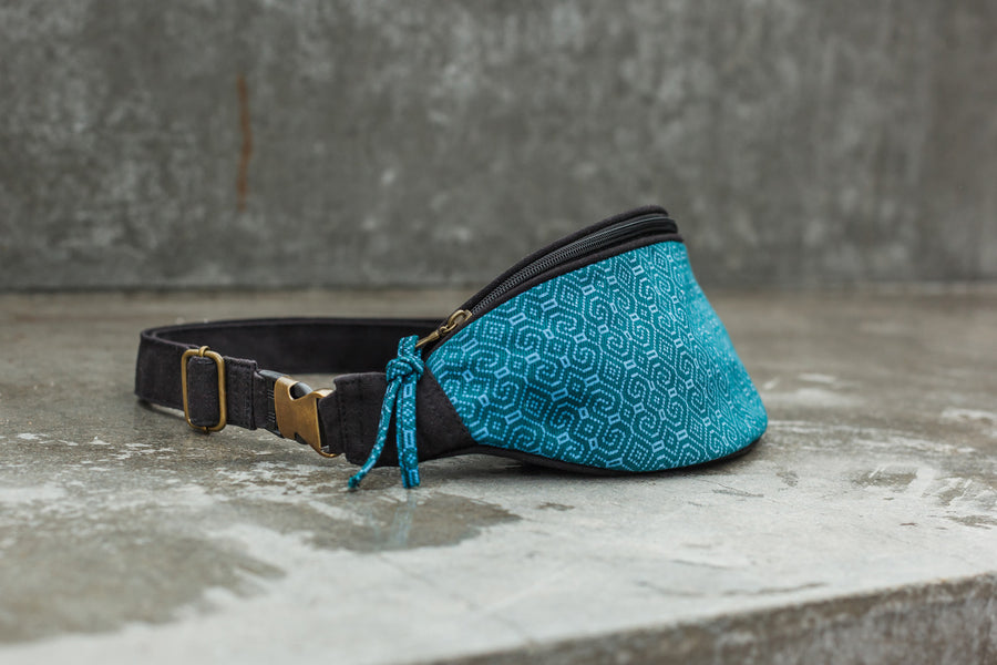 Shipibo-Conibo Emerald Gürteltasche – Schwarz