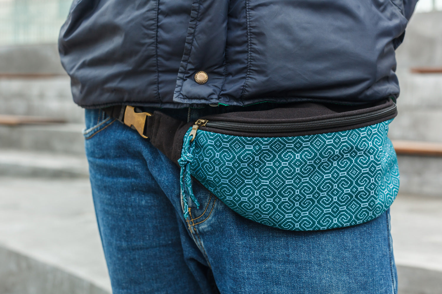 Shipibo-Conibo Emerald Gürteltasche – Schwarz