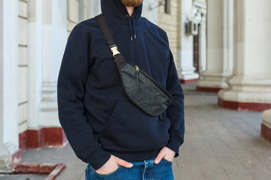 Penrose Mono-Gürteltasche – Schwarz