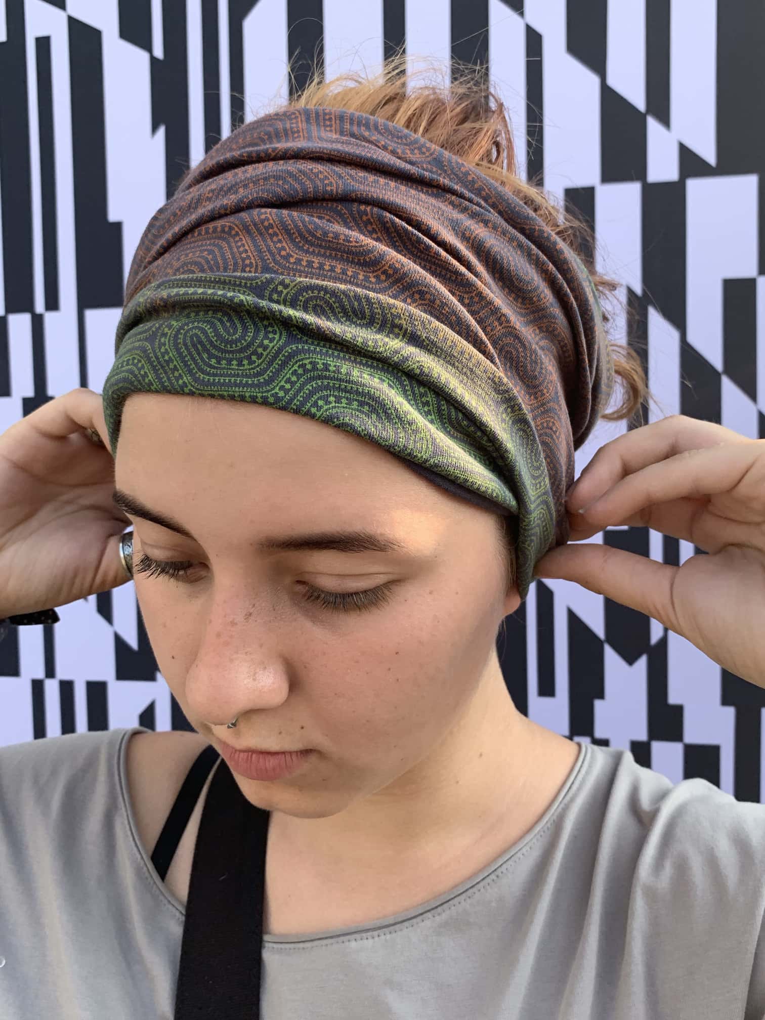 Morecels Gradient Neck Warmer and Dust Mask - symbolika