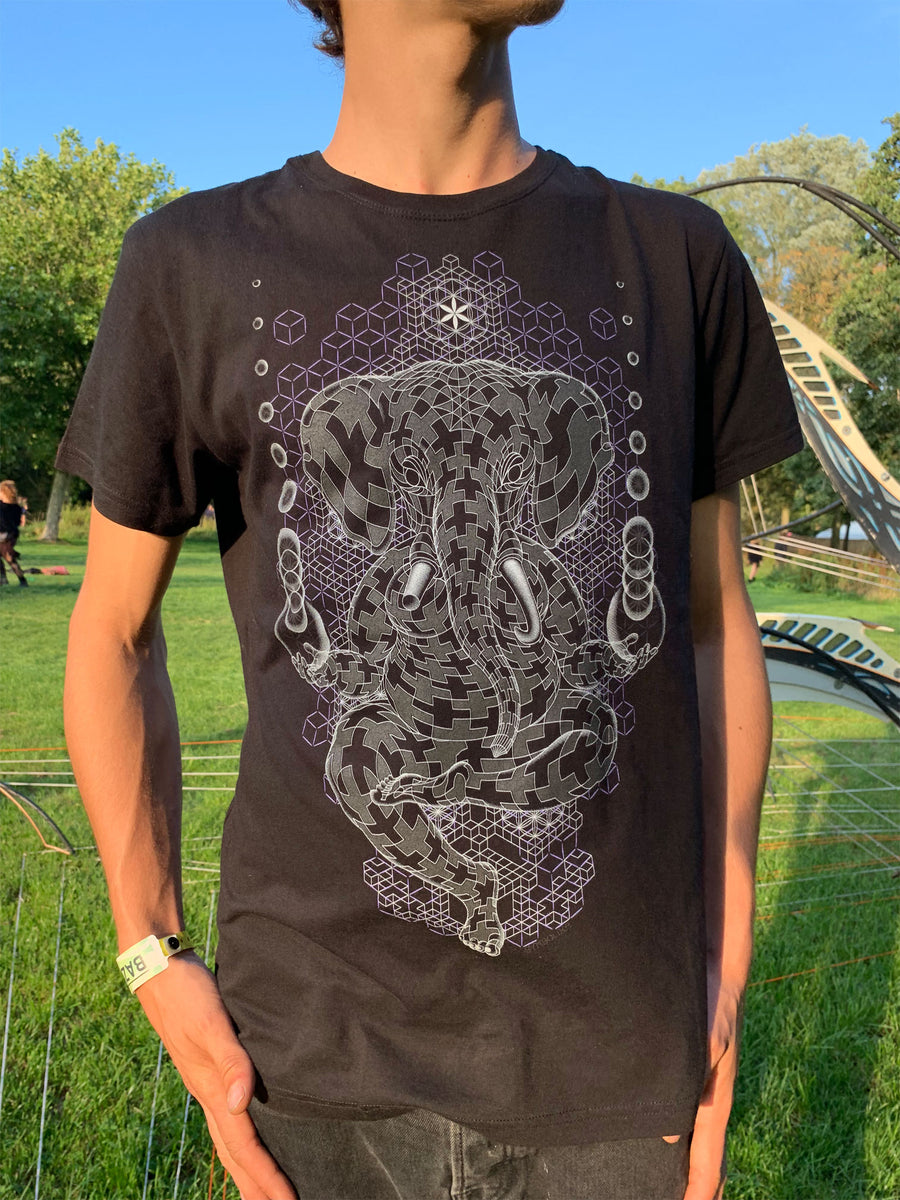 Ganescher T-Shirt Black — Image 5 by Symbolika