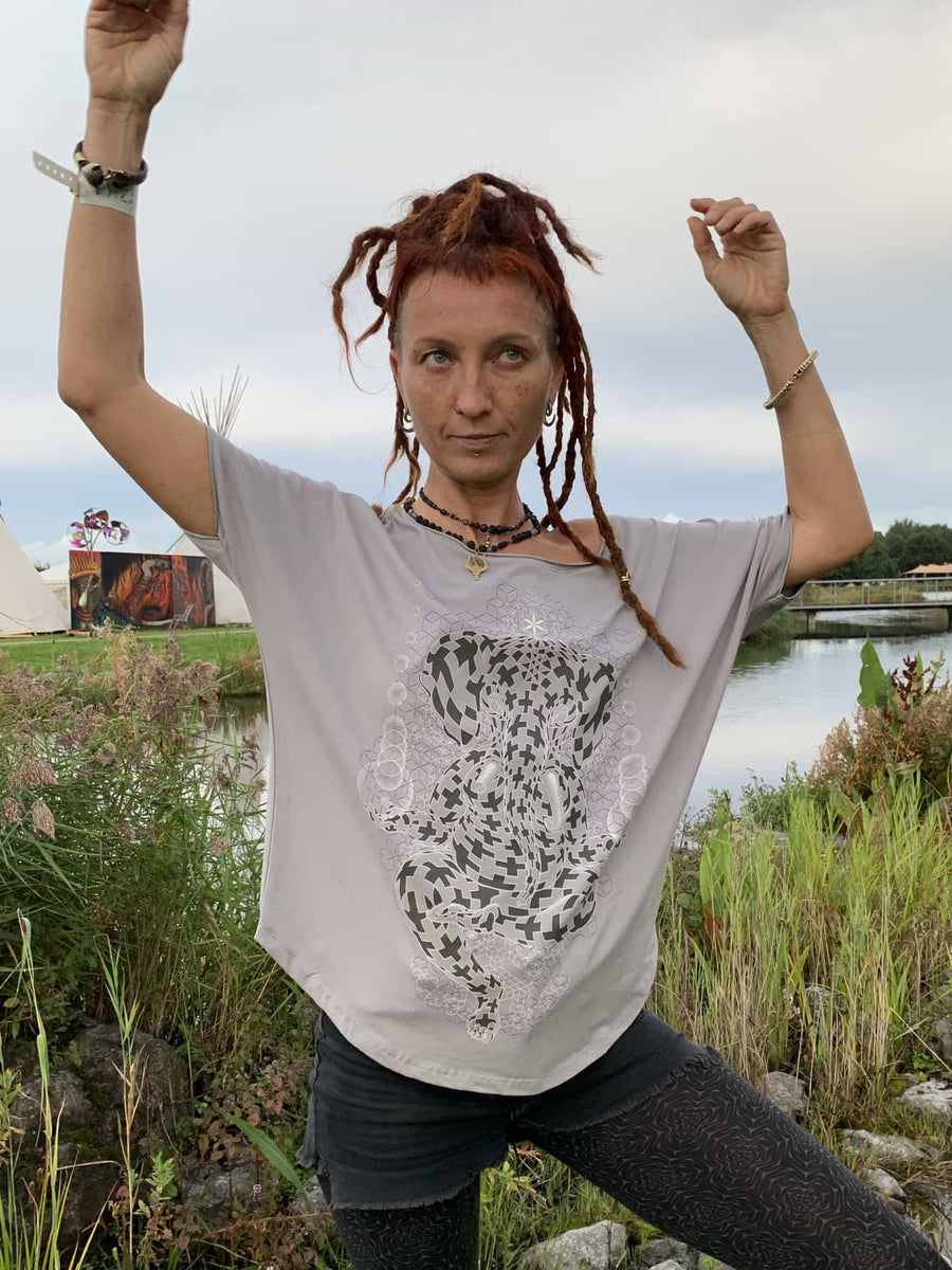 Ganescher Loose T-Shirt — Image 2 by Symbolika